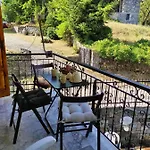 Guest house Vitina's Little House 3*