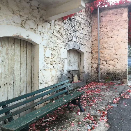 Casa de hóspedes Vitina's Little House